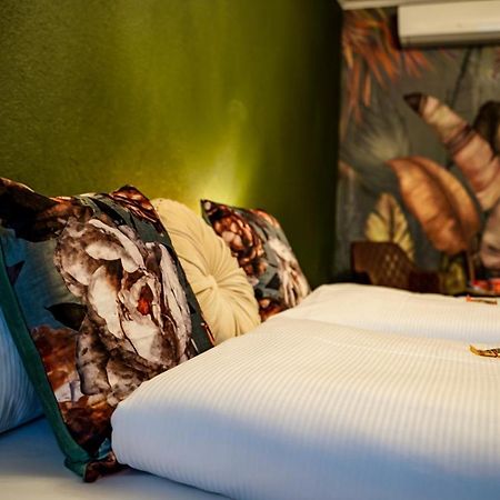 Hotel Residenz Luxury Apartments Мецинген Екстериор снимка
