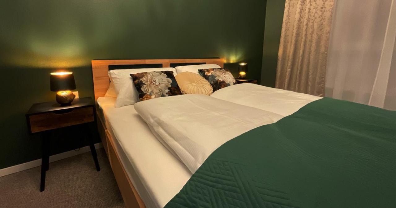 Hotel Residenz Luxury Apartments Мецинген Екстериор снимка