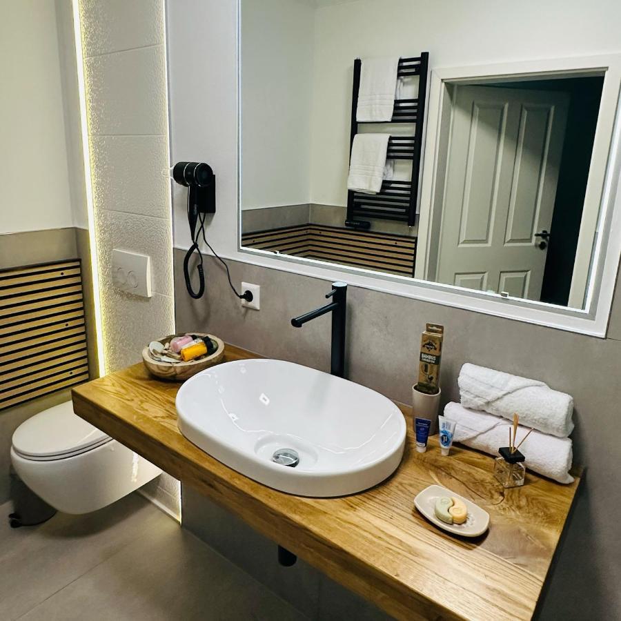 Hotel Residenz Luxury Apartments Мецинген Екстериор снимка