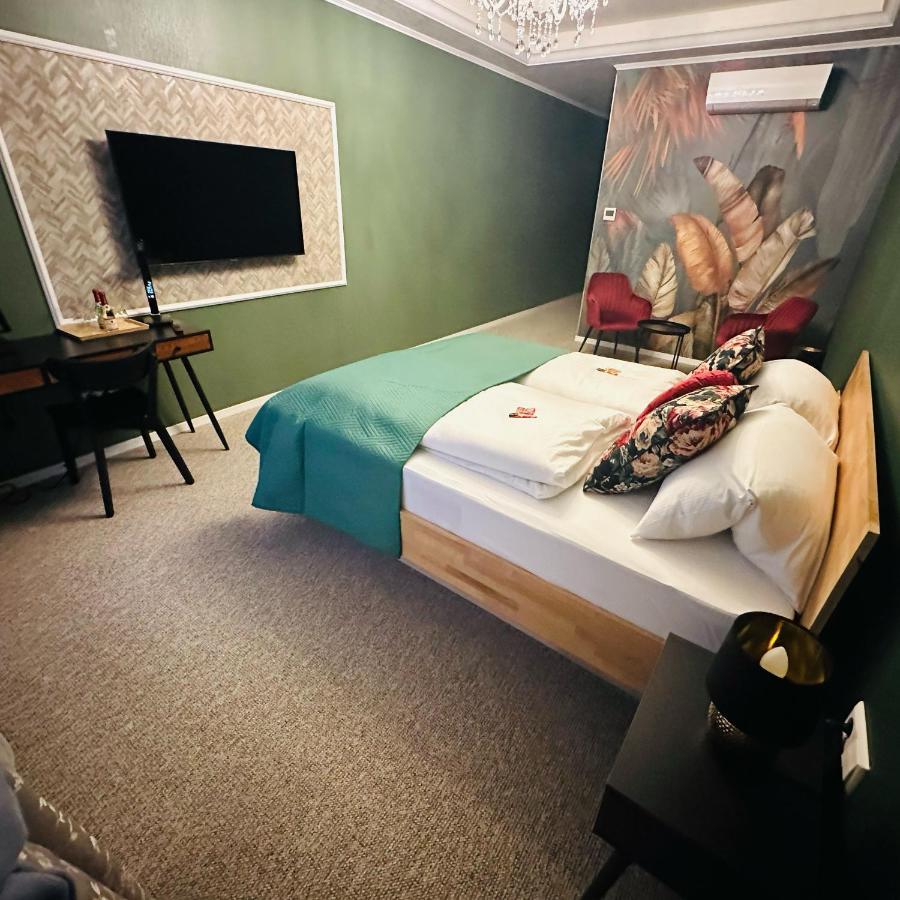 Hotel Residenz Luxury Apartments Мецинген Екстериор снимка