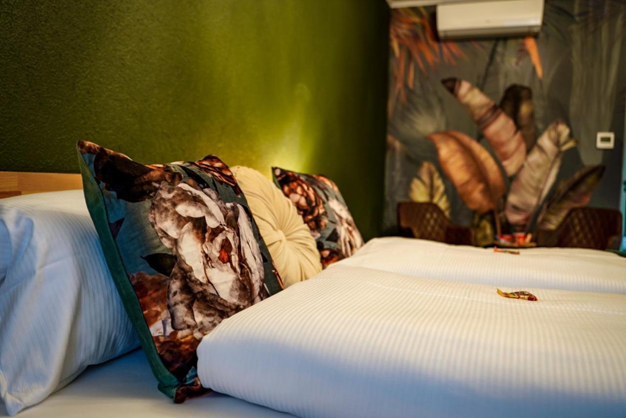 Hotel Residenz Luxury Apartments Мецинген Екстериор снимка