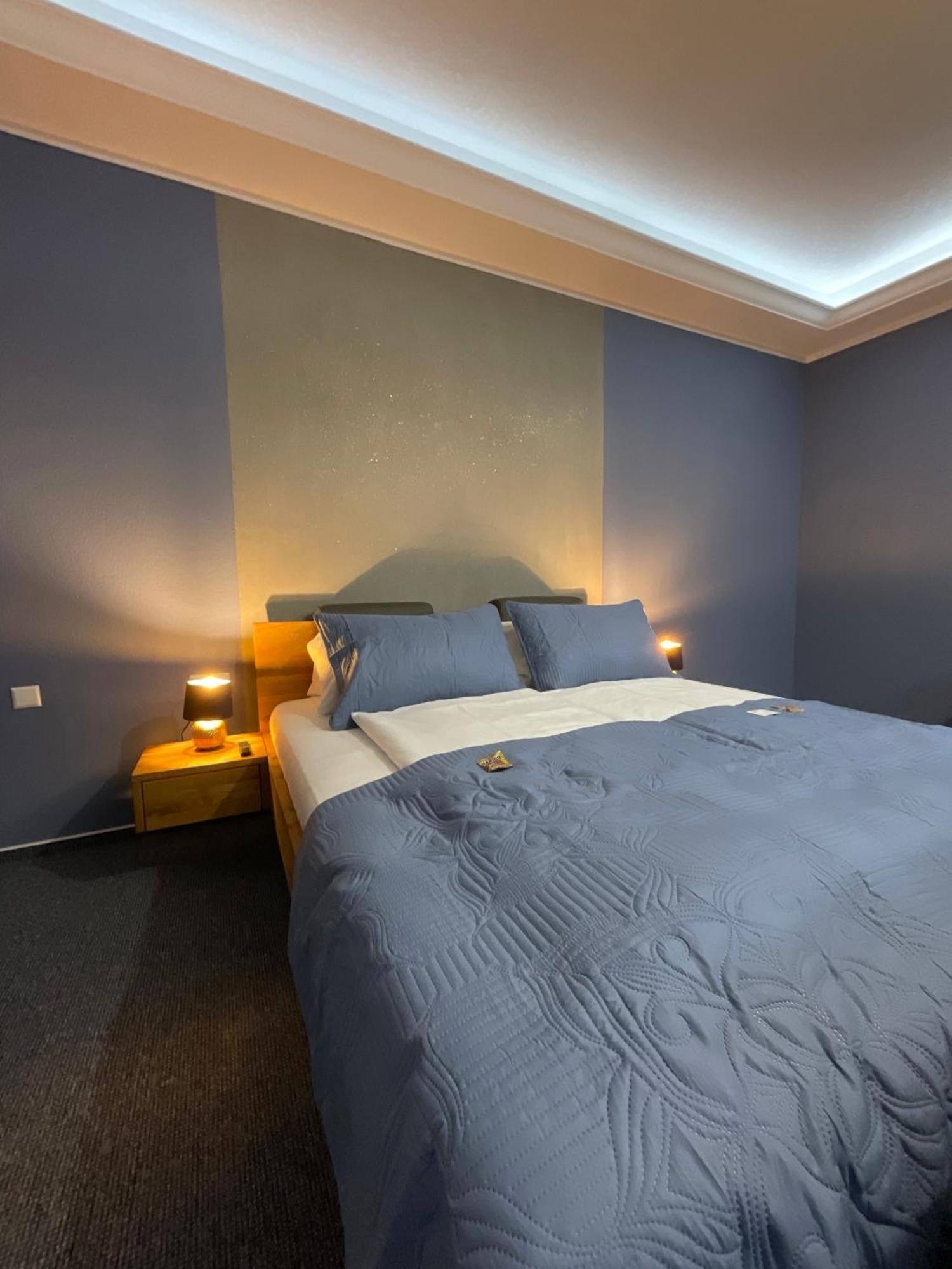 Hotel Residenz Luxury Apartments Мецинген Екстериор снимка