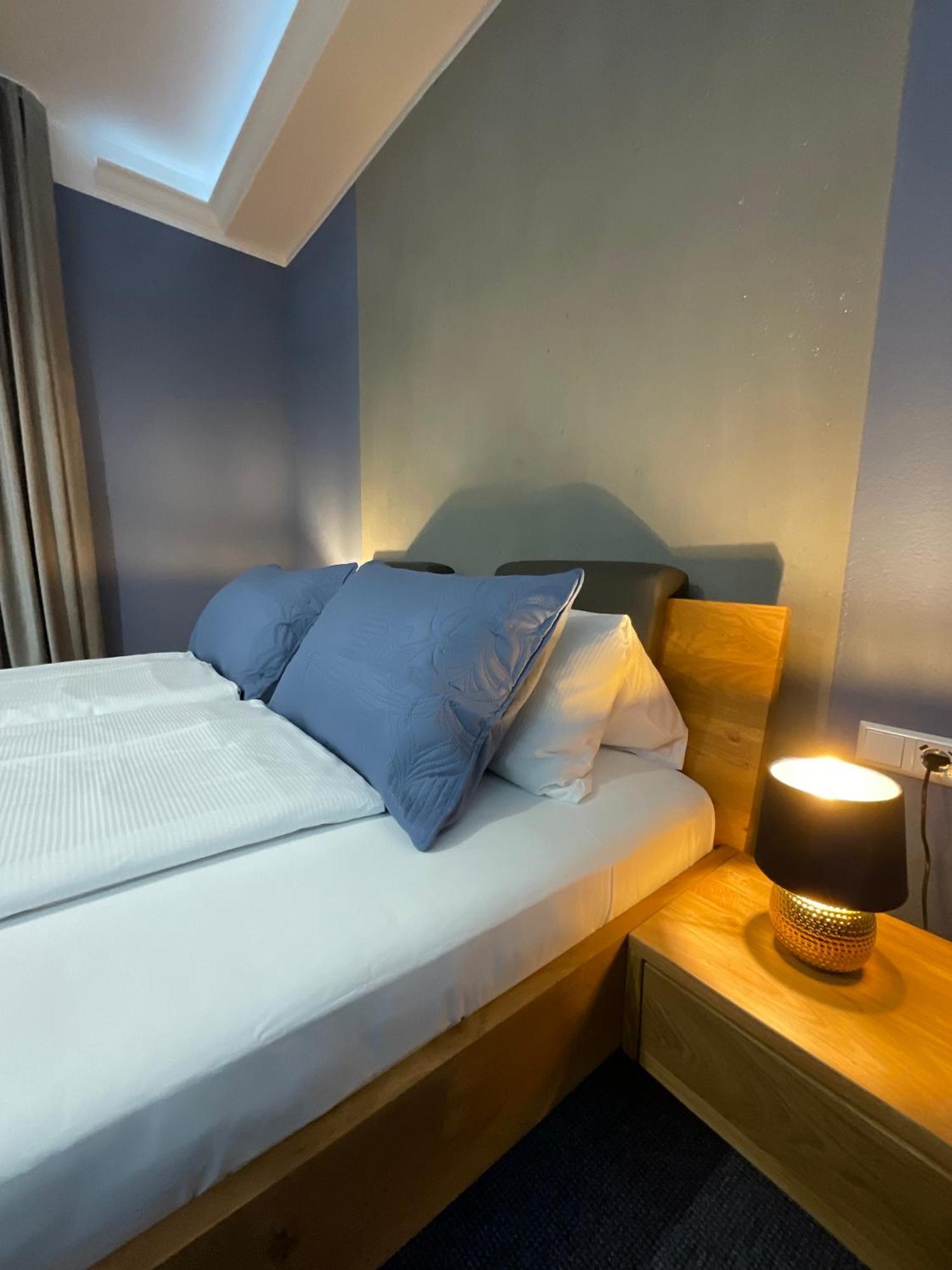 Hotel Residenz Luxury Apartments Мецинген Екстериор снимка