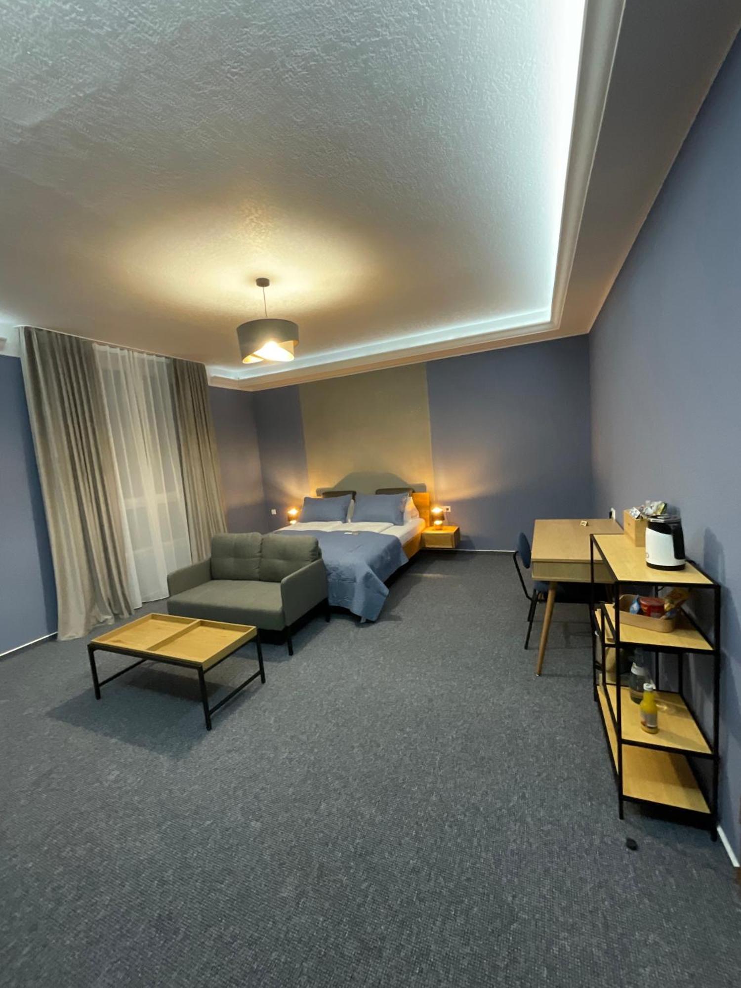 Hotel Residenz Luxury Apartments Мецинген Екстериор снимка