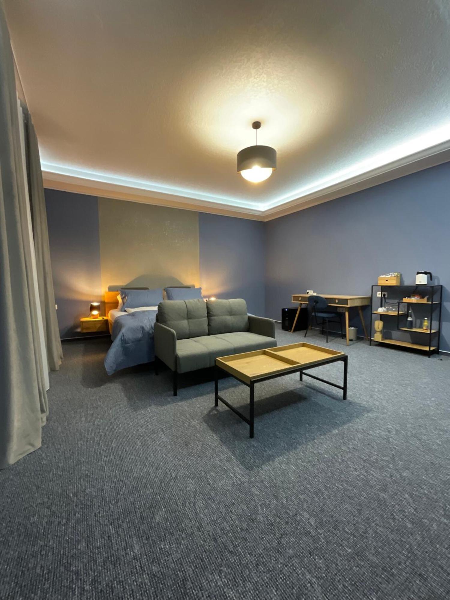 Hotel Residenz Luxury Apartments Мецинген Екстериор снимка