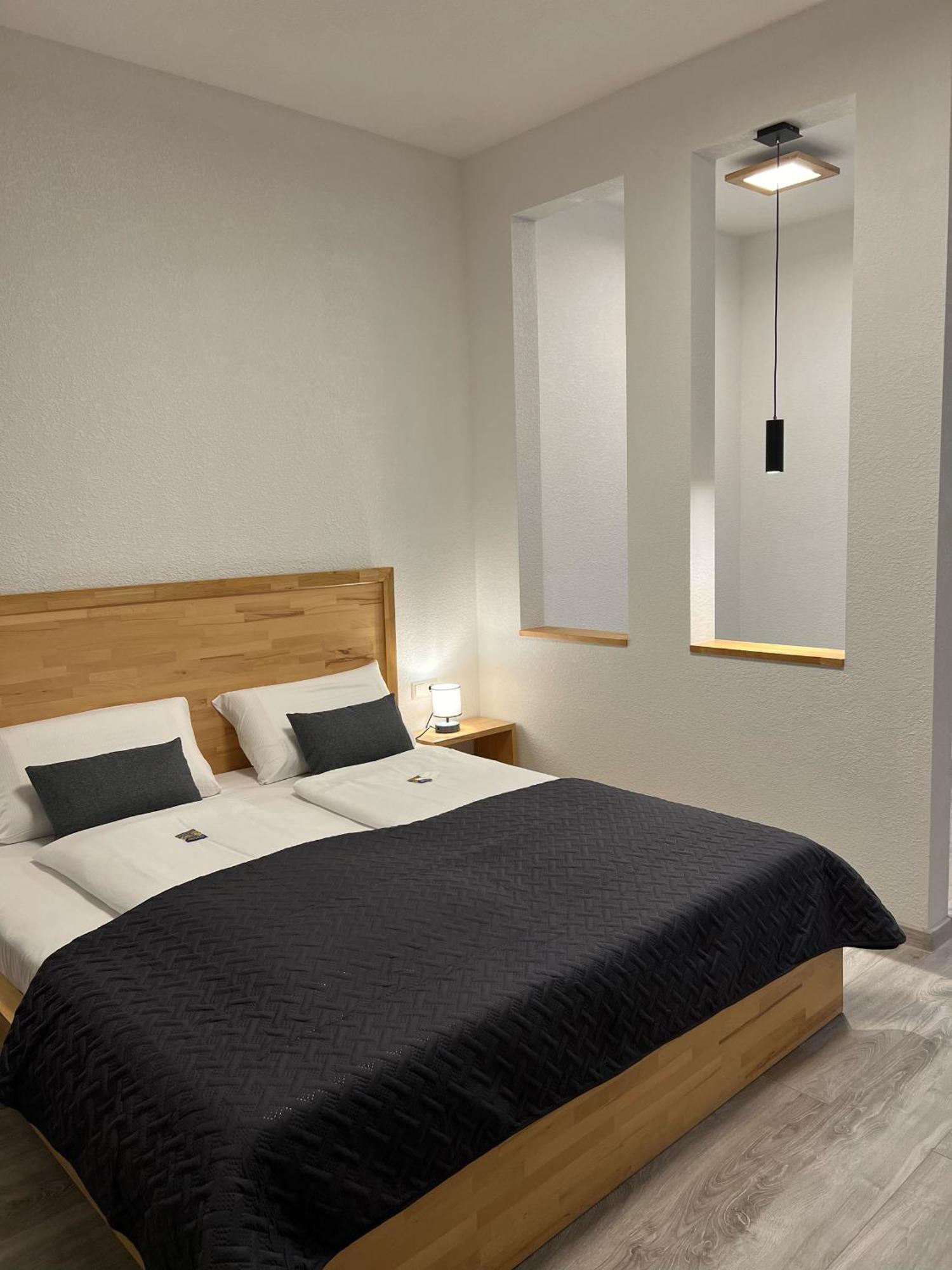Hotel Residenz Luxury Apartments Мецинген Екстериор снимка
